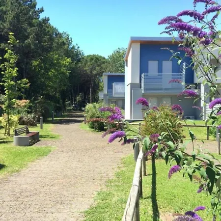 Flat With Balcony Near The Shores-bibione 아파트 비비오네